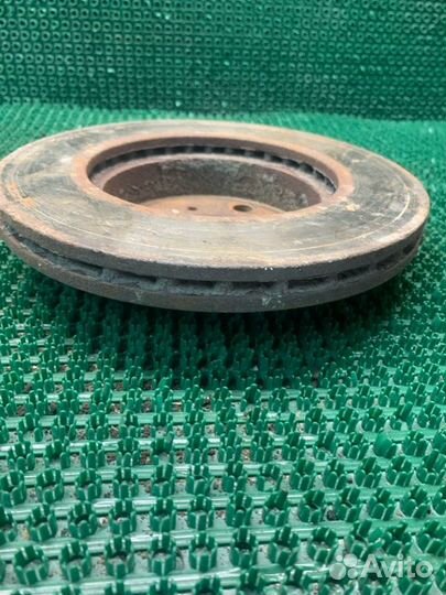 Диск тормозной передний правый Toyota Sprinter