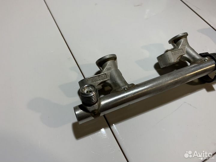 Рампа топливная+датчик давления топлива Mazda 6 GJ