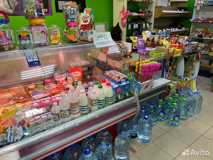 Продавец кассир в продуктовый магазин