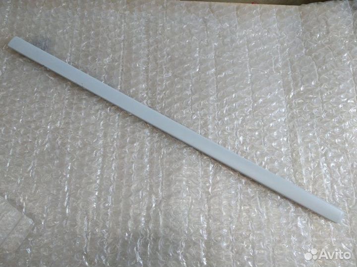 Молдинг на дверь передний правый Opel Meriva A