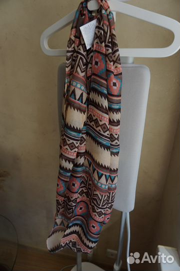Шарфы и палантины новый