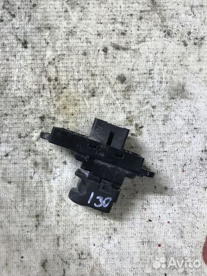 Кнопка стеклоподъемника Hyundai i30 I (2007—2010)