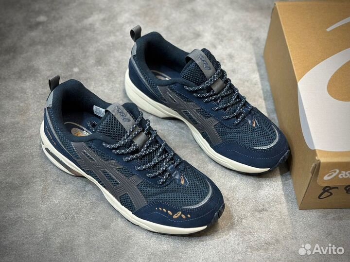 Кроссовки Asics Novablast 3