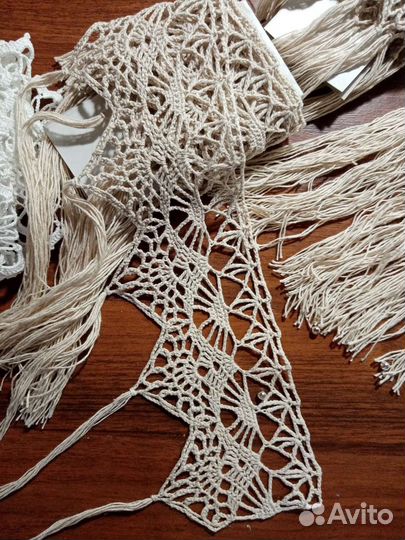 Кайма ажурная льняная вязаная с бахромой