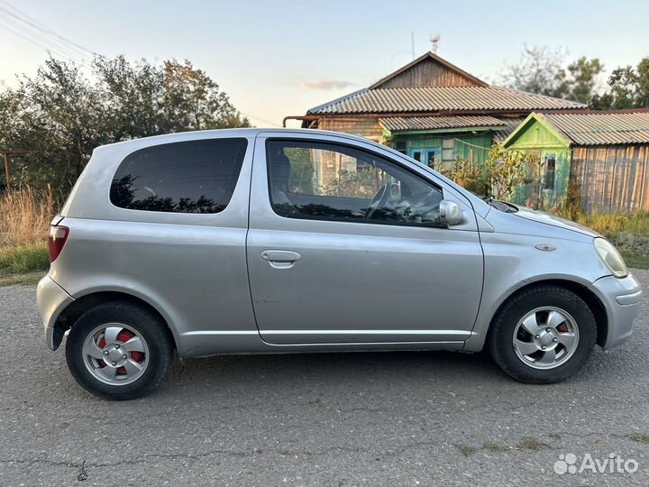 Toyota Yaris 1.0 МТ, 2001, 245 000 км