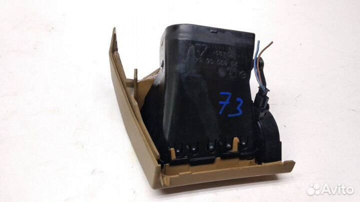 Дефлектор правый Mercedes-Benz E W211 3.0 CDI 2008