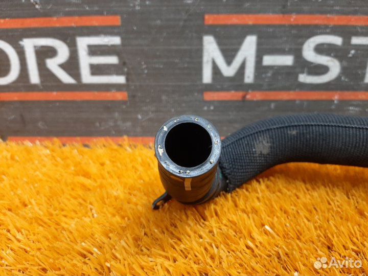 Патрубок системы охлаждения Mercedes-Benz E-Class