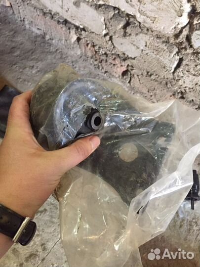 Подушка двигателя nissan primera п12