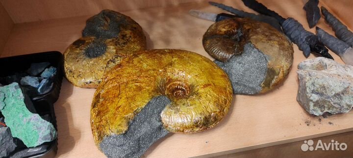 Коллекционные минералы,шкатулки,ножи, подсвечники