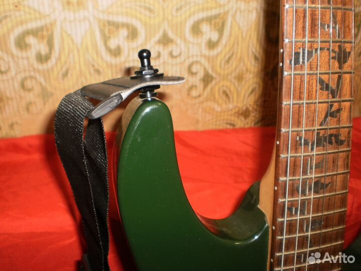 Электрогитара,комбоусилитель + полный комплект