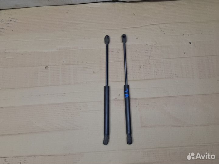 Амортизатор крышки багажника Kia Picanto 2 TA