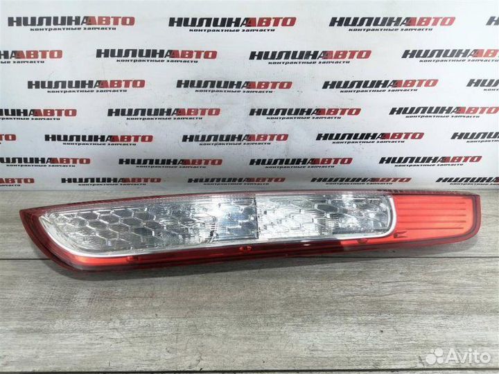 Фонарь правый Ford Focus 2 1.6 2009