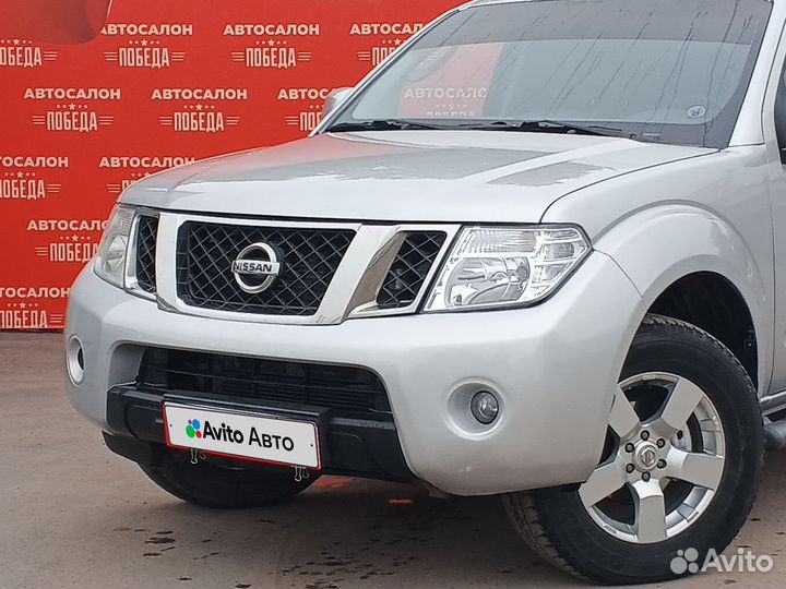 Nissan Navara 2.5 AT, 2011, 157 000 км