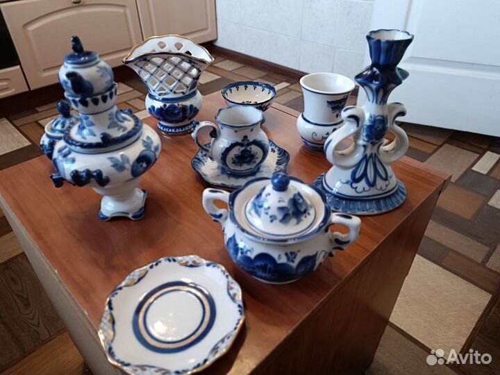 Фарфоровая посуда гжель