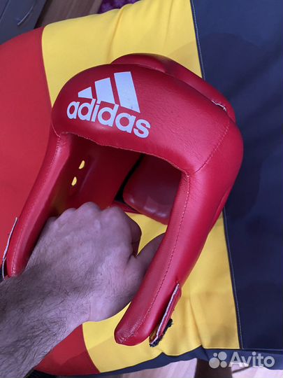Боксерский шлем adidas,everlast