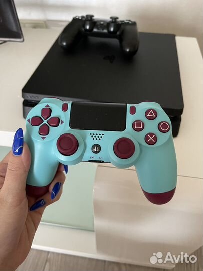 Sony playstation 4 PS4 slim 1tb