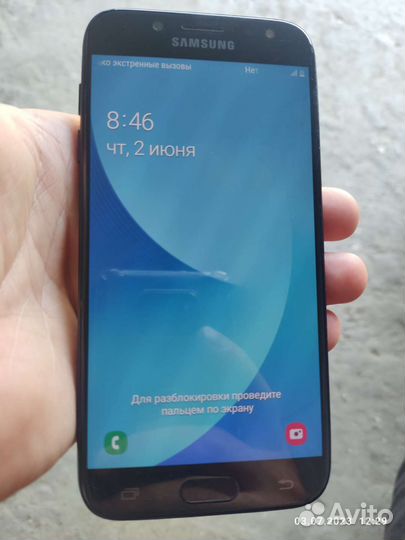 Телефон Samsung j5