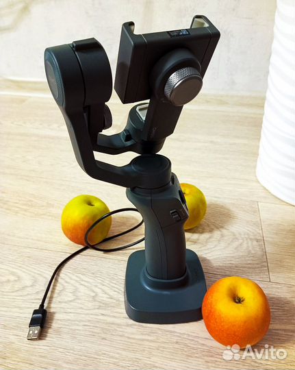 Стабилизатор DJI Osmo Mobile 2