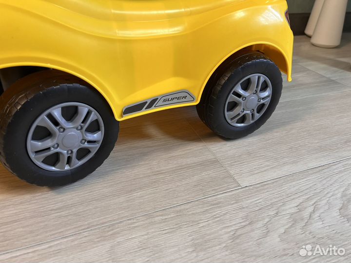 Машинка-каталка