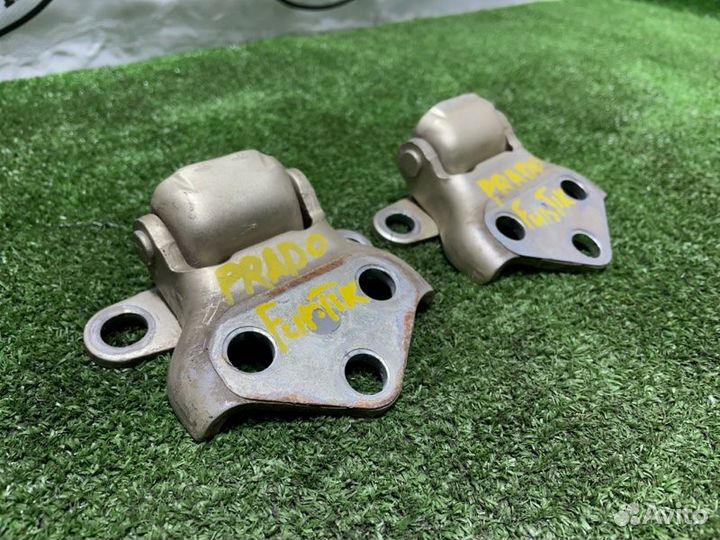 Петля двери багажника Toyota Funcargo NCP21 1NZ