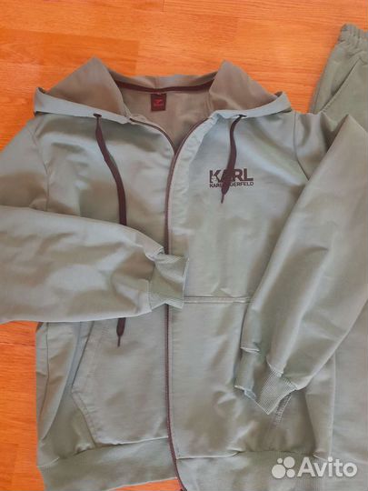 Спортивный костюм