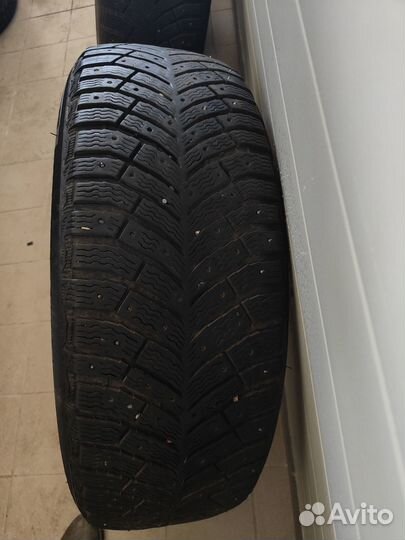 Michelin X-Ice North 4 SUV 235/65 R18