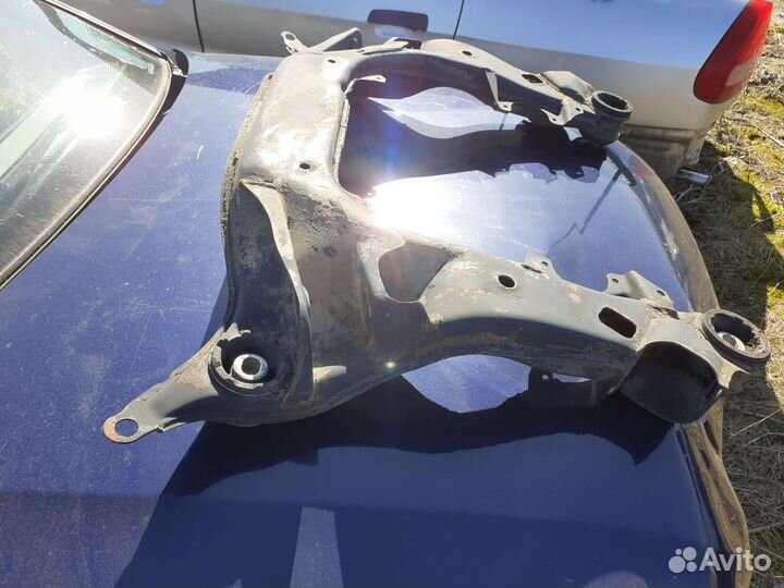 Балка передняя Volkswagen Passat B5 Plus АКПП