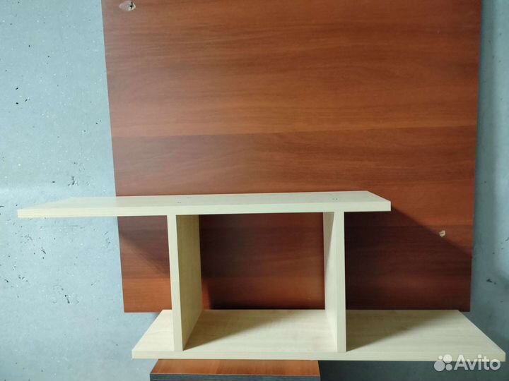 Полки настенные навесные