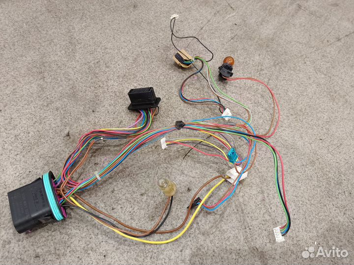 Проводка левой фары ксенон для Skoda Octavia A7