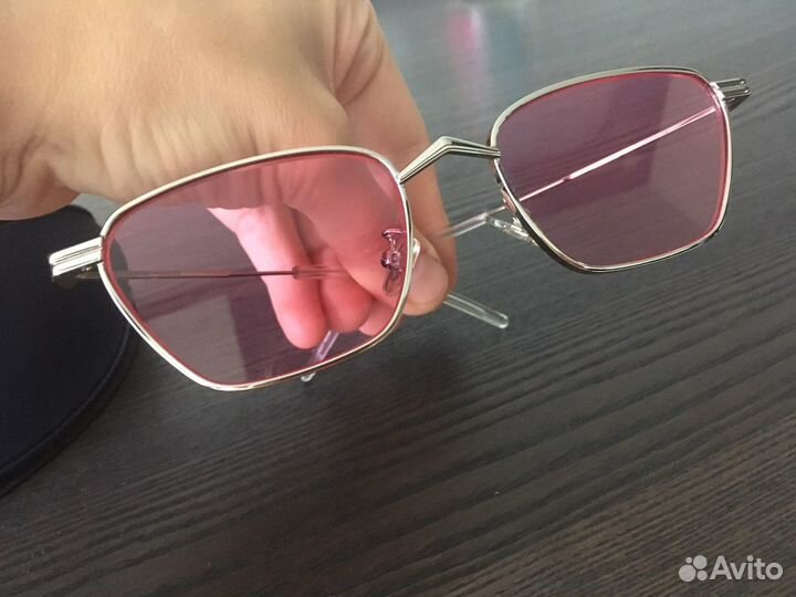 Солнцезащитные очки