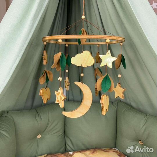 Мобиль на кроватку новый