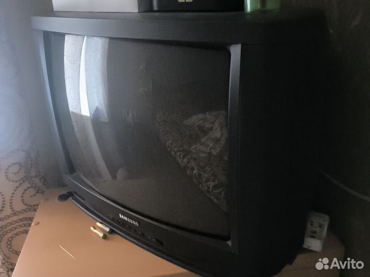 Телевизор samsung