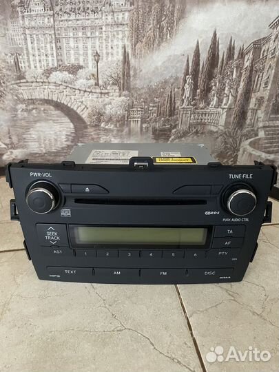 Штатная магнитола на toyota corolla 150