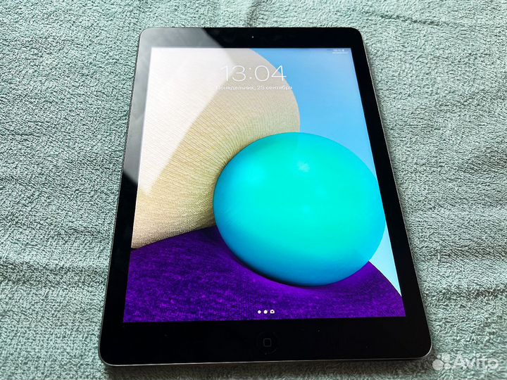 Apple iPad Air - без пробега по 