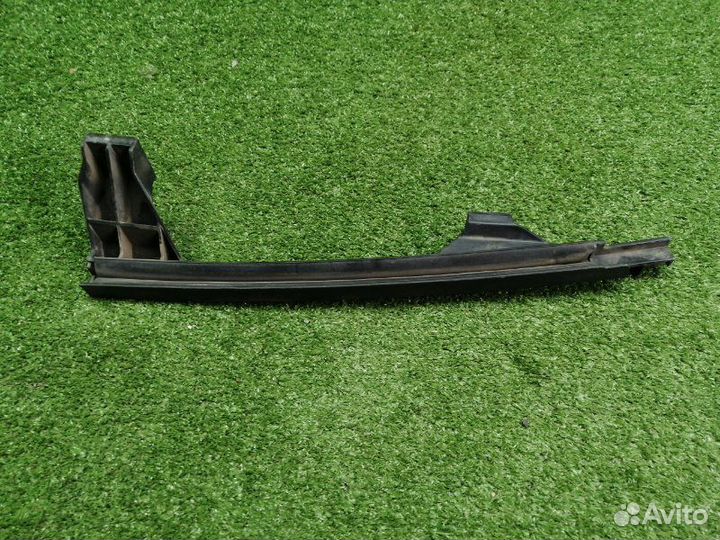 Направляющая стекла задняя левая Kia Rio 3 седан