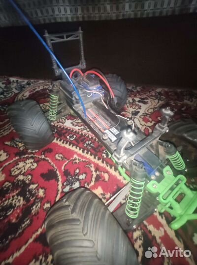 Радиоуправляемая машинка Traxxas Bigfoot. Торг