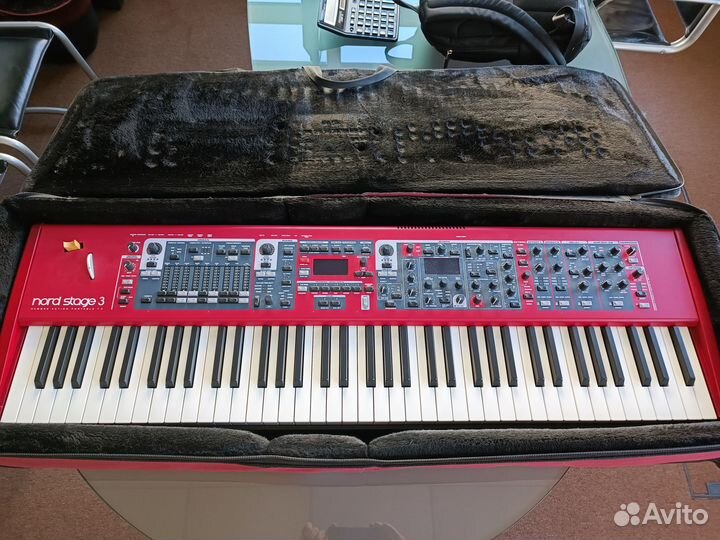 Nord Stage 3 HP 76