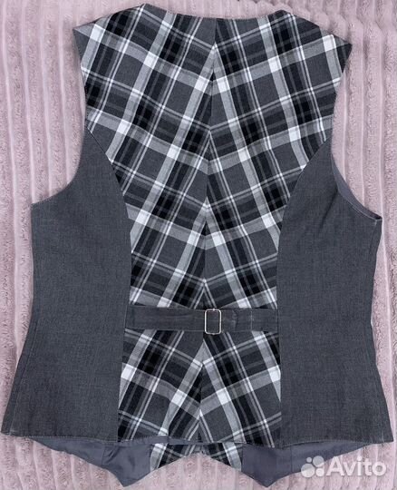 Серая школьная форма: 2 жилетки