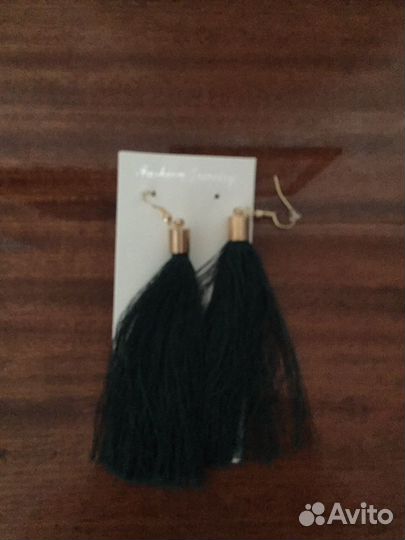 Серьги кисточки новые разные