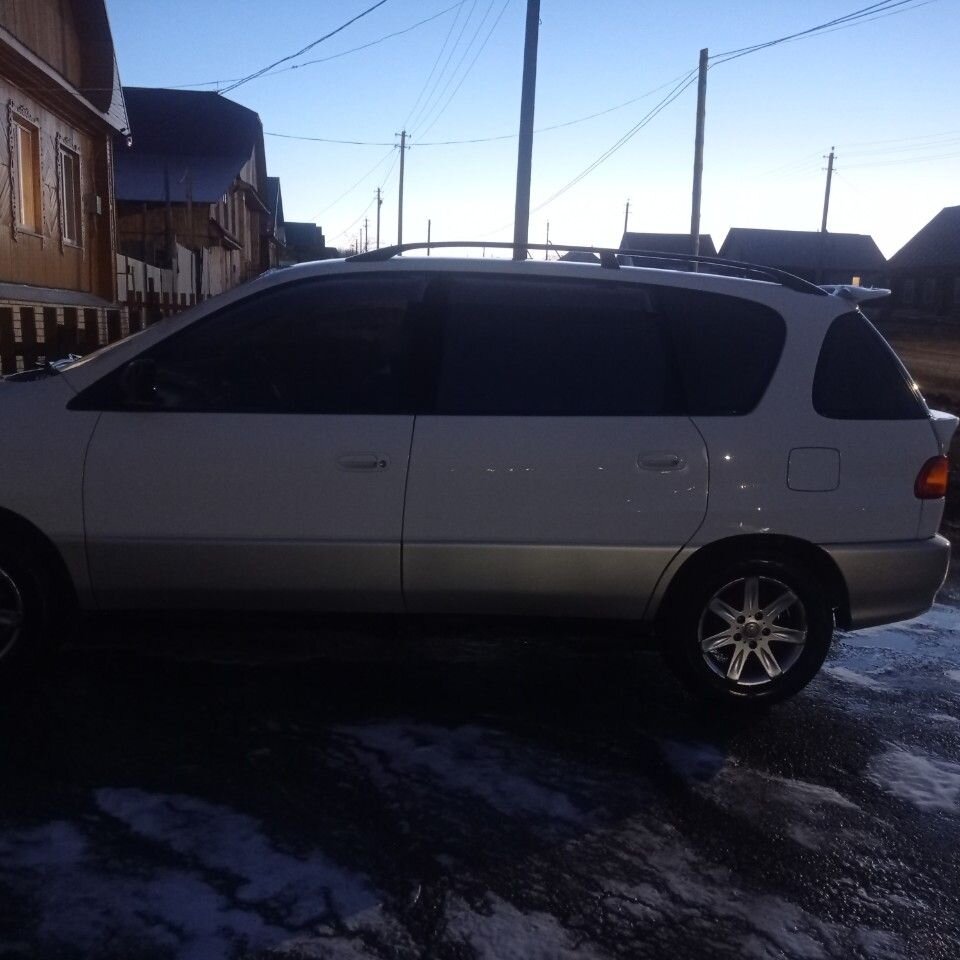 Toyota Ipsum: фото из отзыва