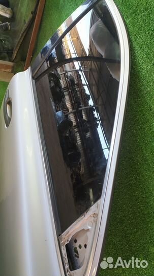 Дверь передняя правая в сборе передняя правая