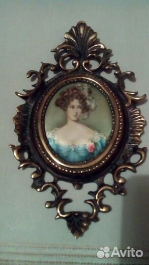 Шелкография в бронзовой оправе