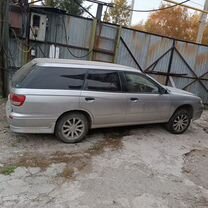 Nissan Expert 2.2 AT, 2002, битый, 200 000 км, с пробегом, цена 150 000 руб.