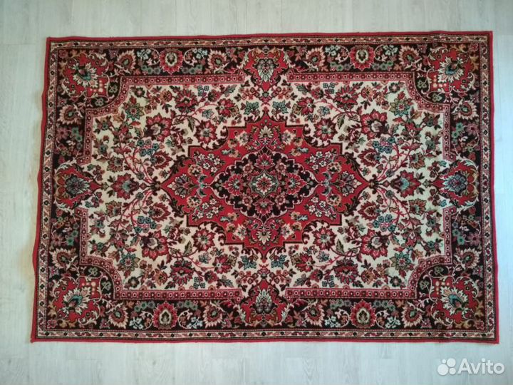 Ковёр шерстяной