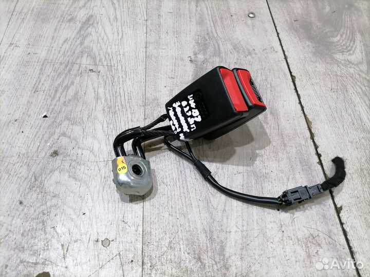 Ответная часть ремня безопасности VW Passat B7