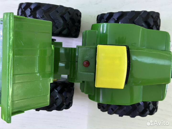 Джип внедорожник John Deere