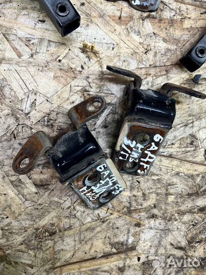 Петли петля двери багажника Byd f3 bud bad бад ф3