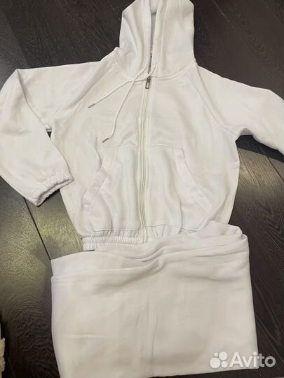 Женский спортивный костюм новый 44-46