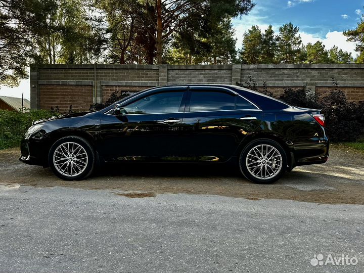 Toyota Camry 2.5 AT, 2016, 215 000 км