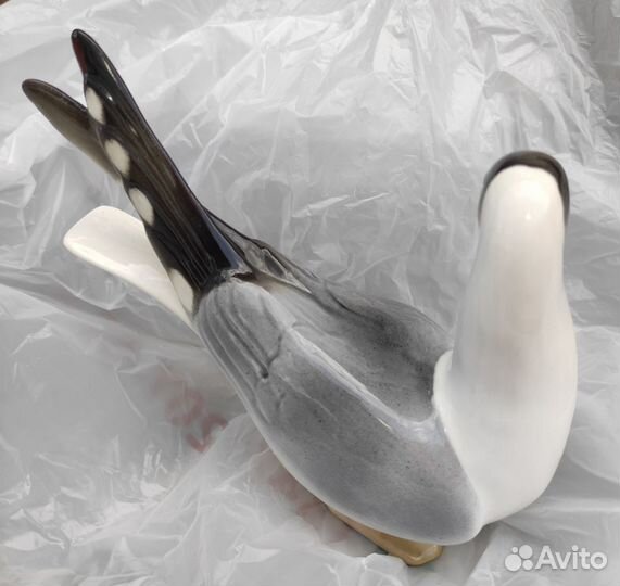 Чайка фарфоровая статуэтка лфз